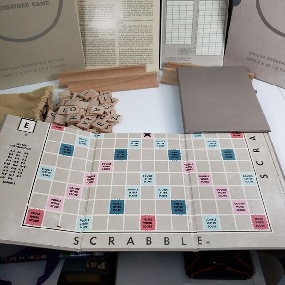 Hasbro Scrabble Crossword Game Vintage Bookshelf Edition Complete VG - Picture 15 of 16